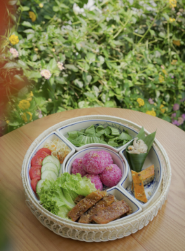 A Culinary Dawn in Hoi An: Where Flavors Tell Stories